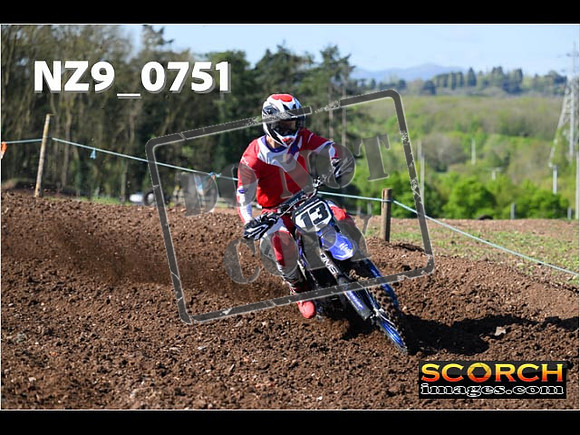 Experts-020