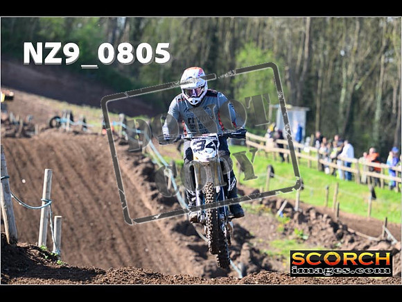 Experts-070
