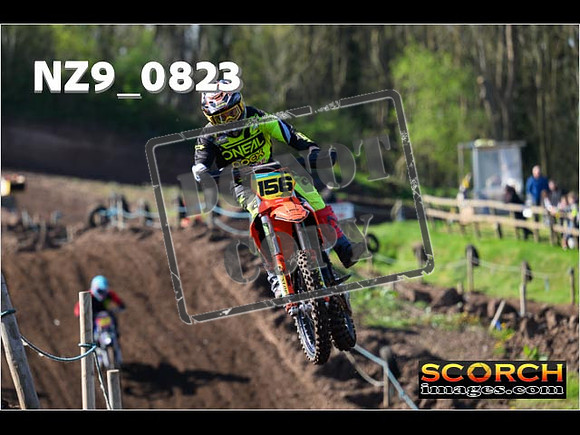 Experts-088