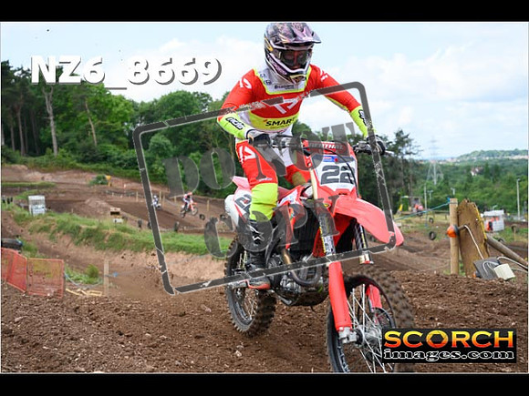 Experts-080