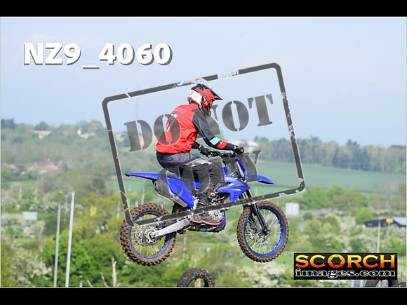 Experts-040