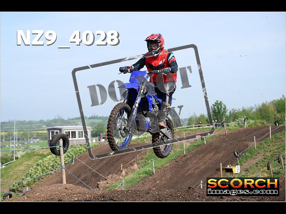Experts-008