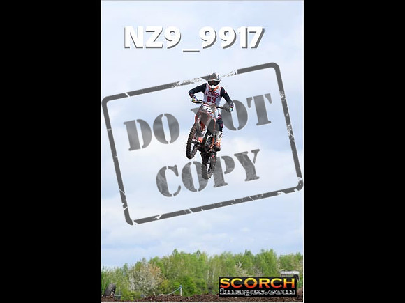 Experts-072