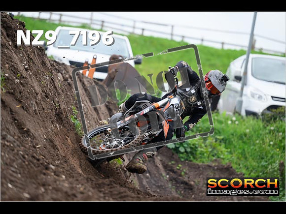 IntersGreenOrange-156