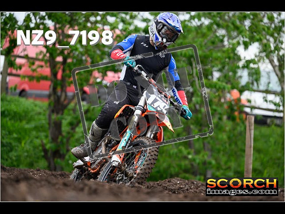 IntersGreenOrange-158