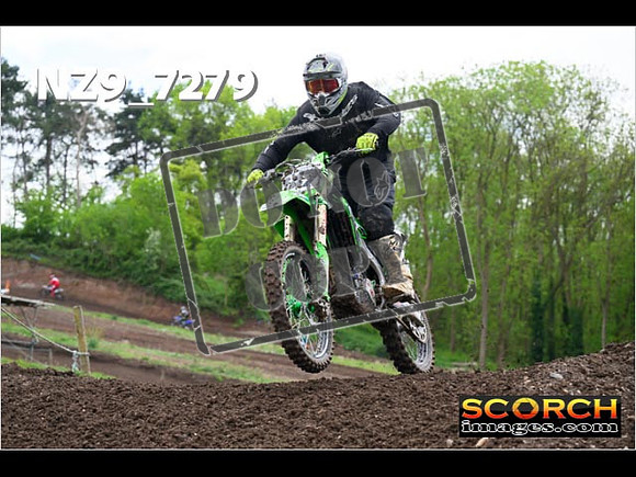 IntersGreenOrange-238