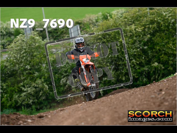 IntersGreenOrange-347
