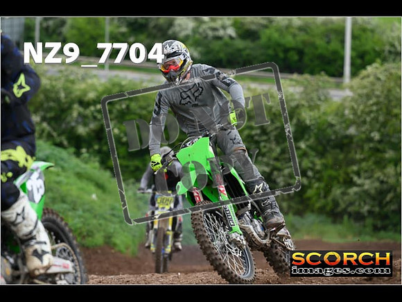 IntersGreenOrange-360