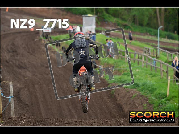 IntersGreenOrange-371