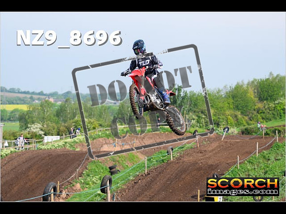 Experts-039