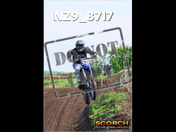 Experts-059