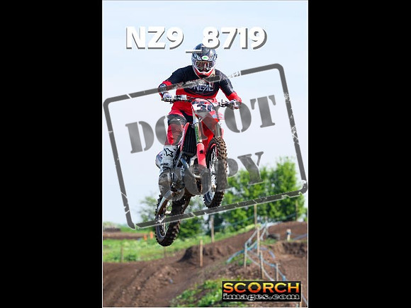 Experts-061