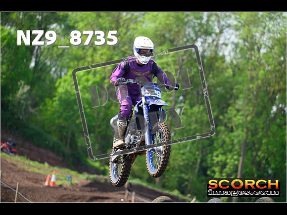 Experts-077