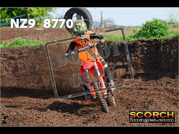 Experts-112