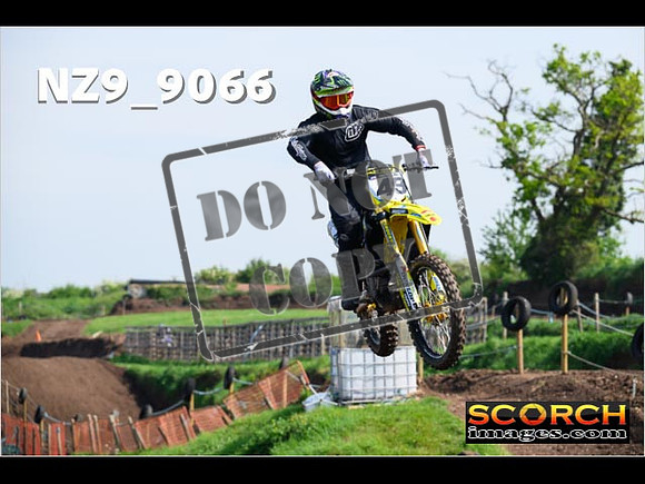 Experts-187