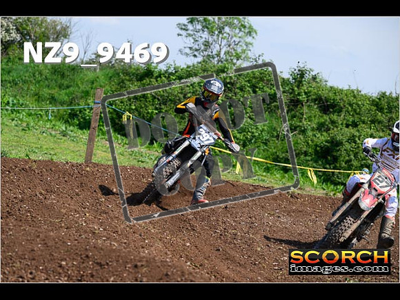Experts-320
