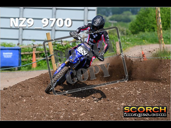 Experts-355