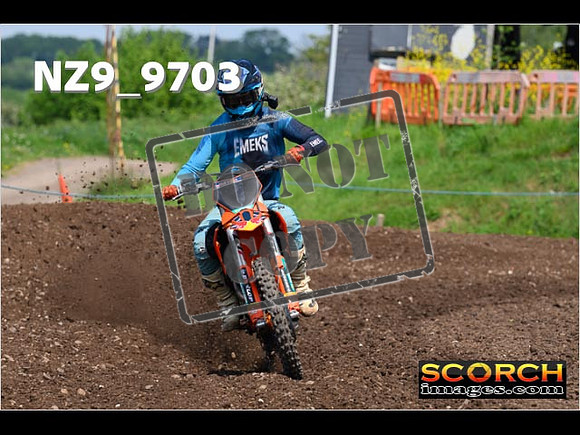 Experts-358