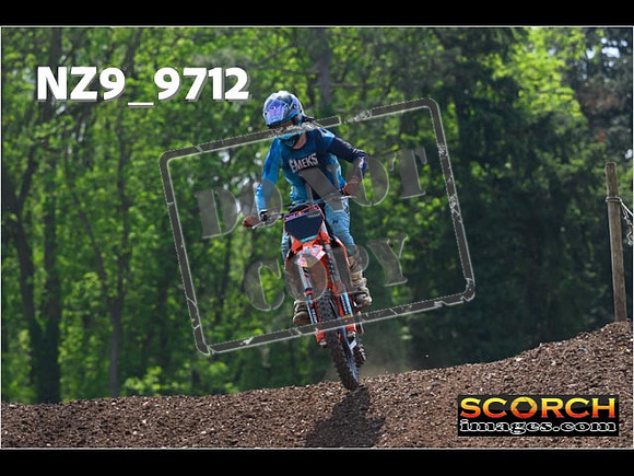 Experts-367