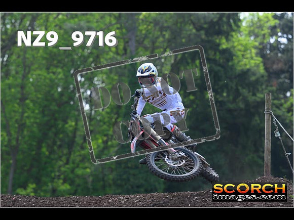 Experts-371