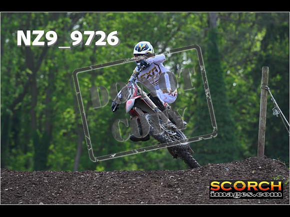 Experts-380