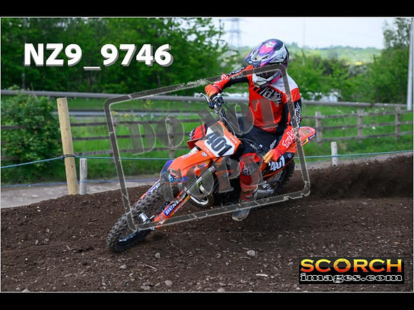 Experts-400