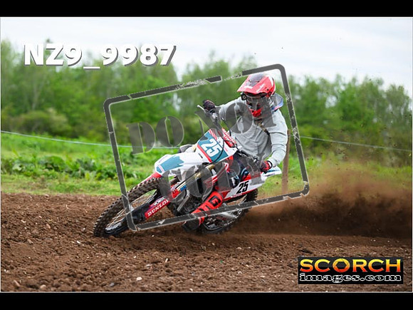 Experts-042