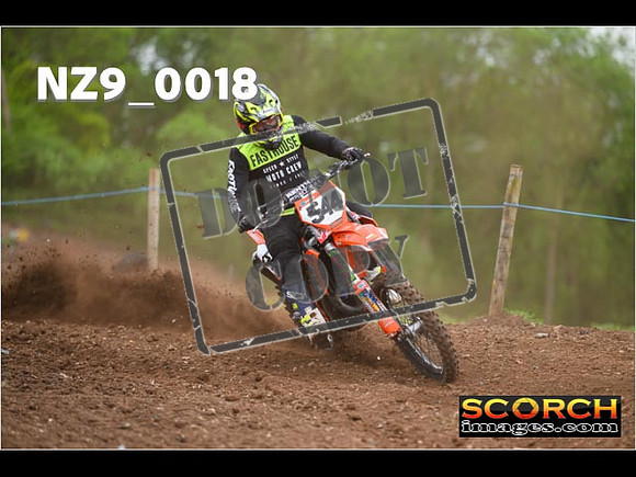 Experts-072