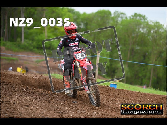 Experts-088