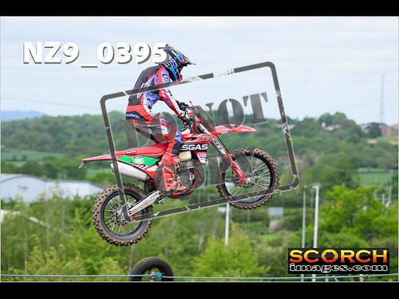 Experts-126