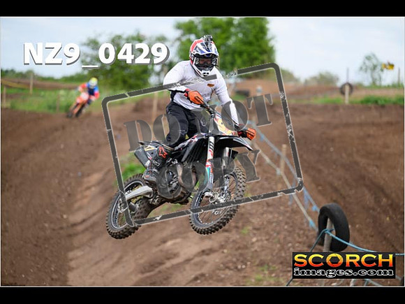 Experts-158