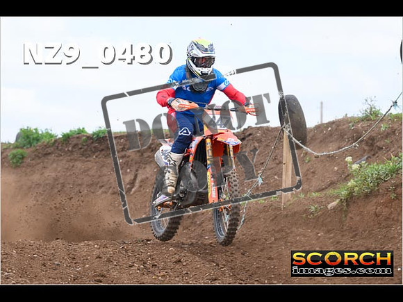 Experts-208