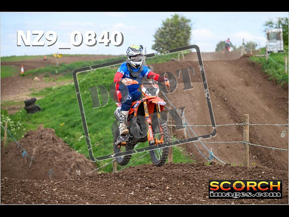 Experts-220