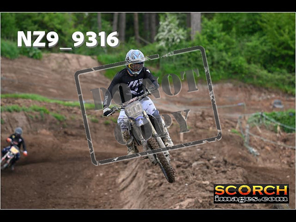 Experts-037