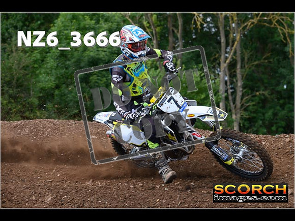 Experts-092