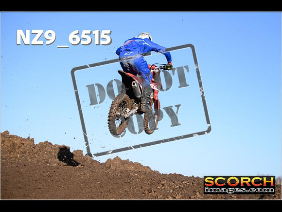 Experts-050