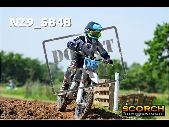 85'S-044