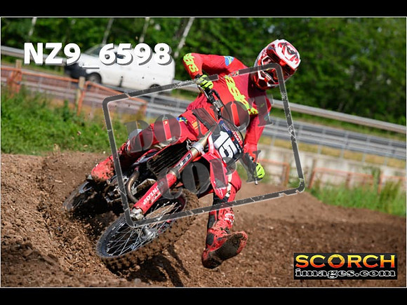 Experts-040