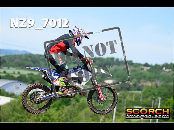 Experts-089