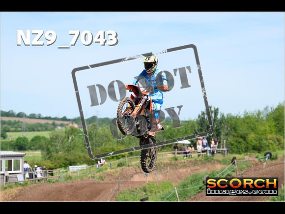 Experts-119