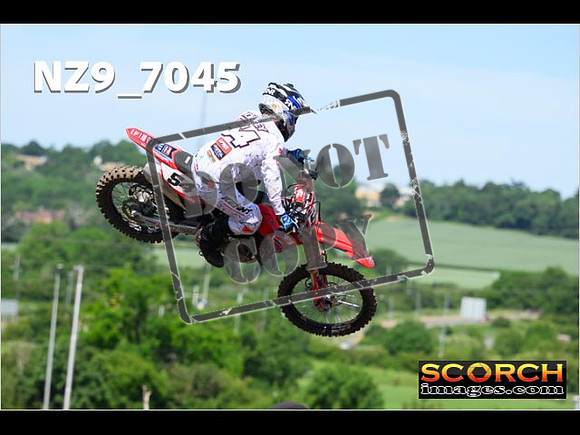 Experts-121