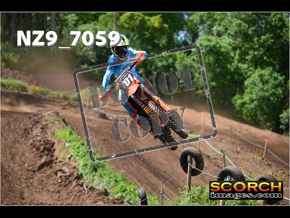 Experts-135