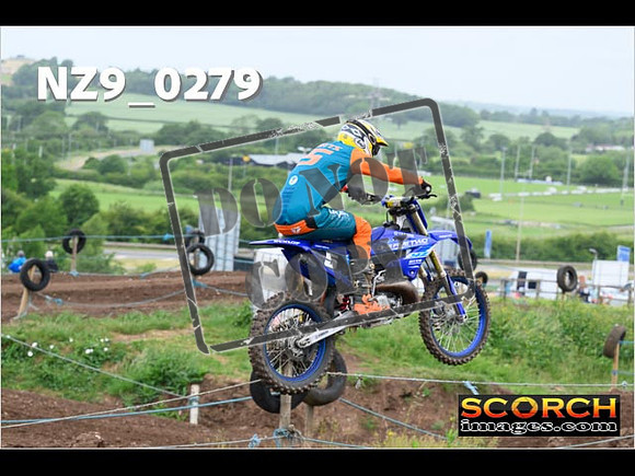 Experts-112