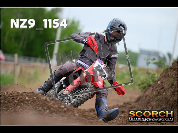 Experts-370