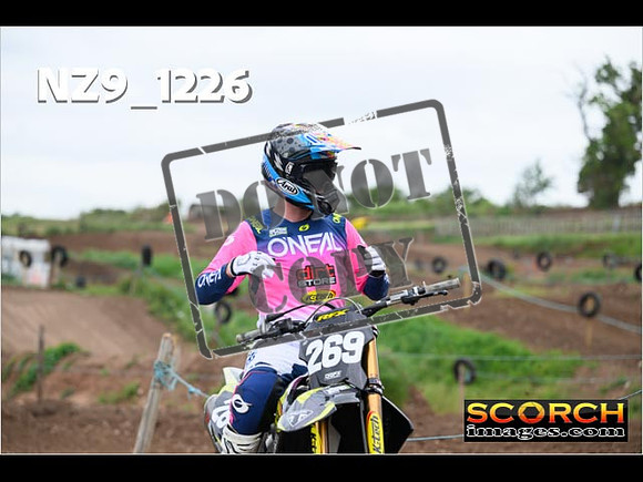 Experts-435