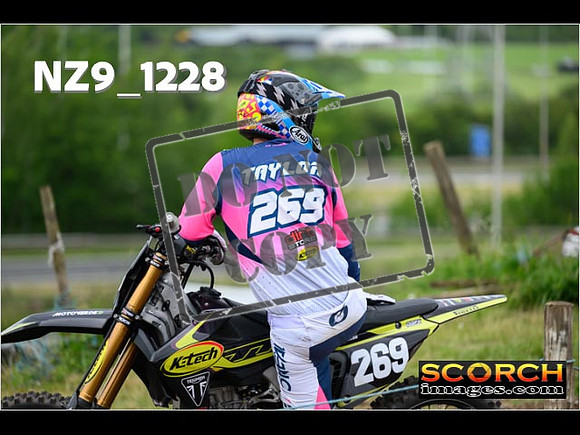 Experts-437