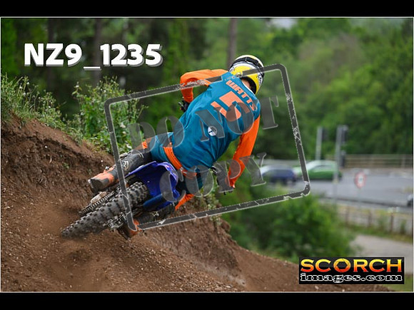 Experts-443