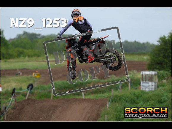 Experts-460