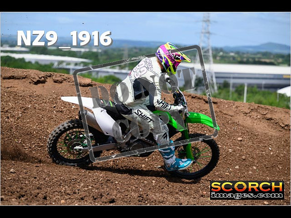 Inters-051