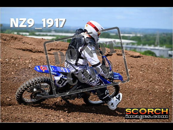 Inters-052